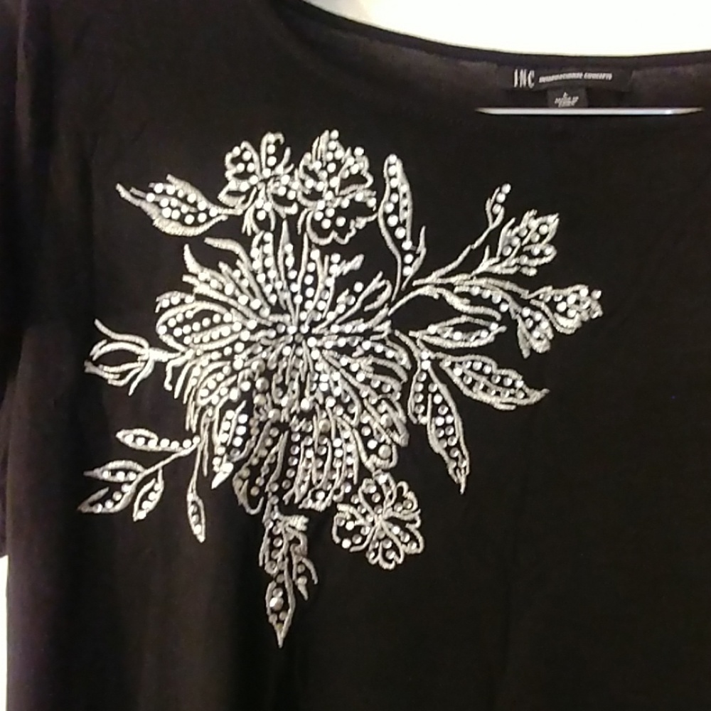 Top - Picture 2 of 4